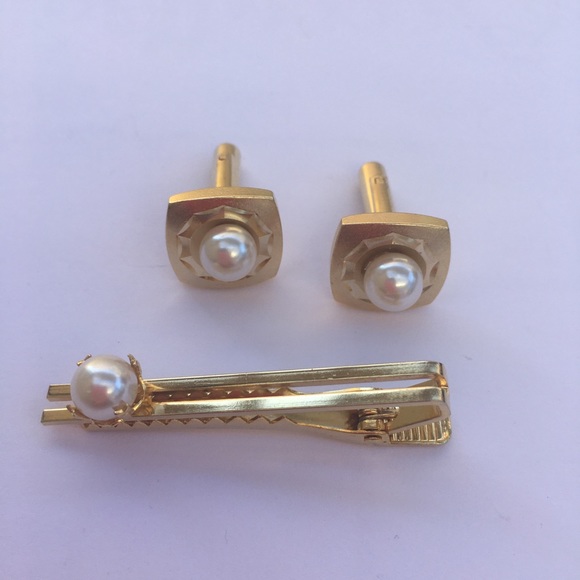 Vintage Pearl Cufflink and Tie Pin Set - Picture 5 of 6
